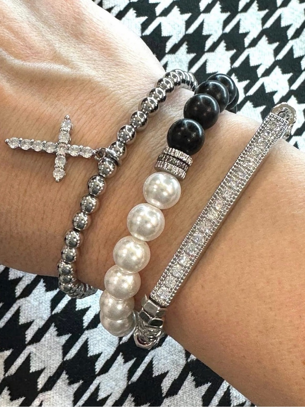 Park Lane “NOIR” Monochrome Beaded Bracelet - Picture 1 of 11